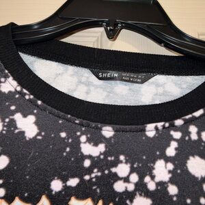 Shein cropped graphic long sleeve tshirt